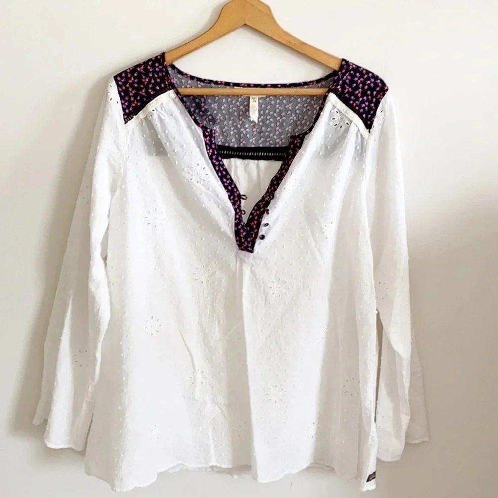 Matilda Jane White eyelet floral tunic top